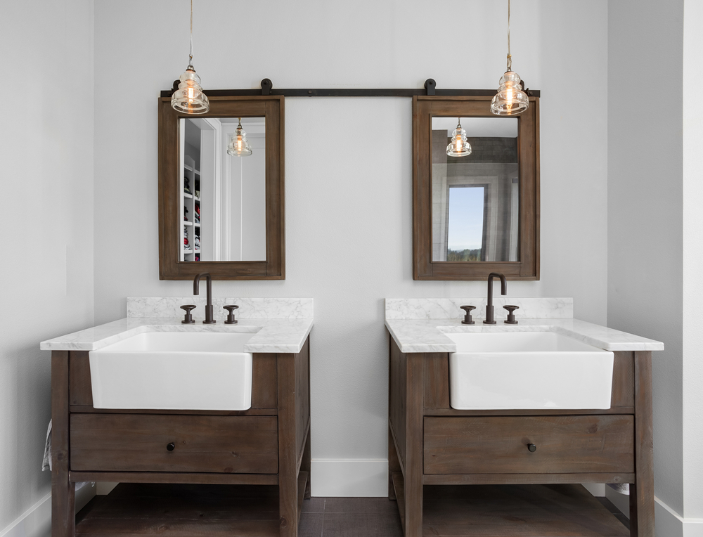Bathroom Remodeling: Double Vanity or Extra Storage?